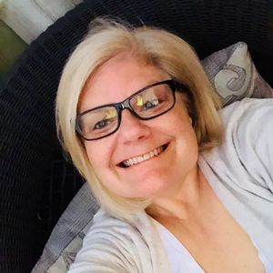 Meet your Posher, Constance